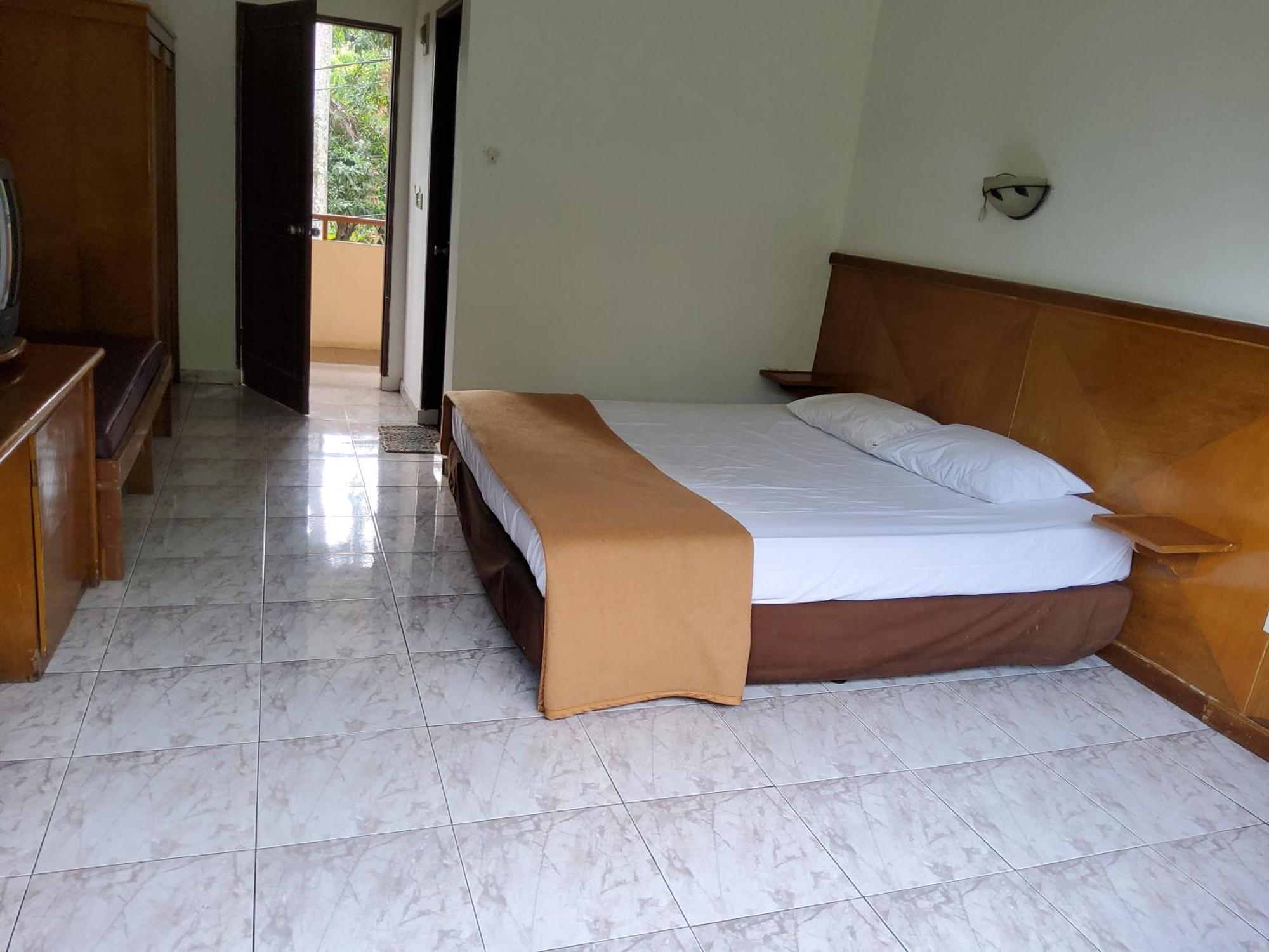 Hotel Kumala Samudra Cikakak Exterior foto